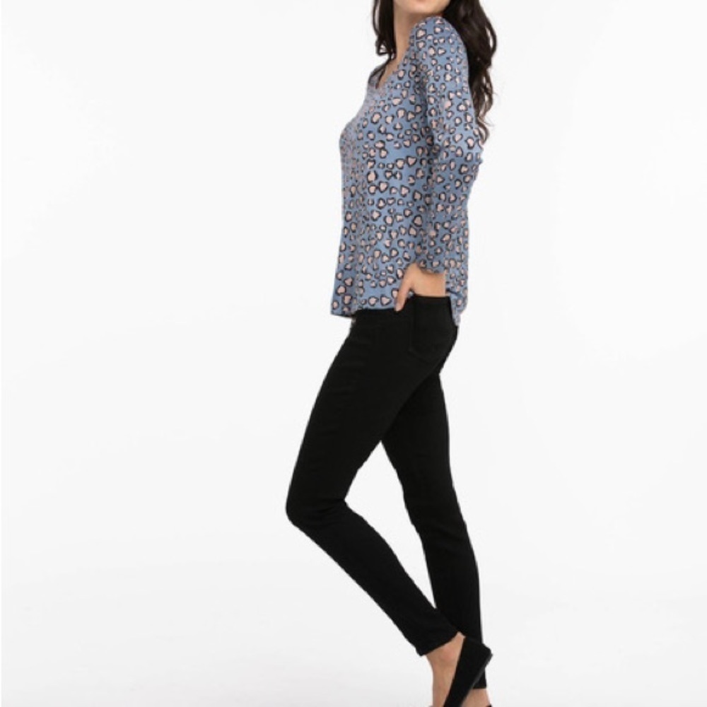 ⭐️nwt Ricki’s Eco-Friendly Printed Scoop Neck Hacci Tee⭐️ - Picture 4 of 11